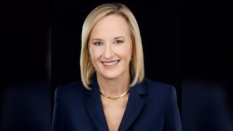 Đại sứ lâm thời của Mỹ tại Ukraine Julie Davis.