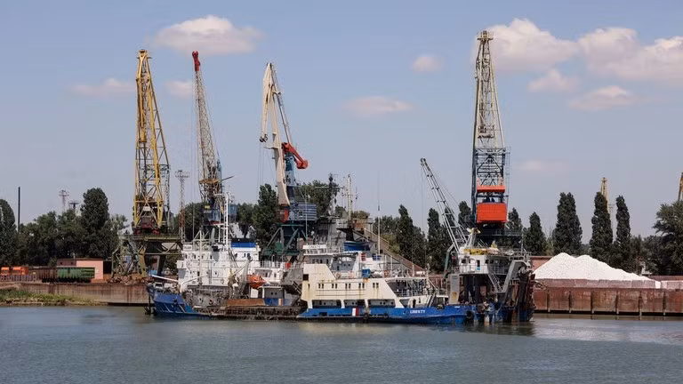 Một cảng trên sông Danube ở Izmail, Ukraine.