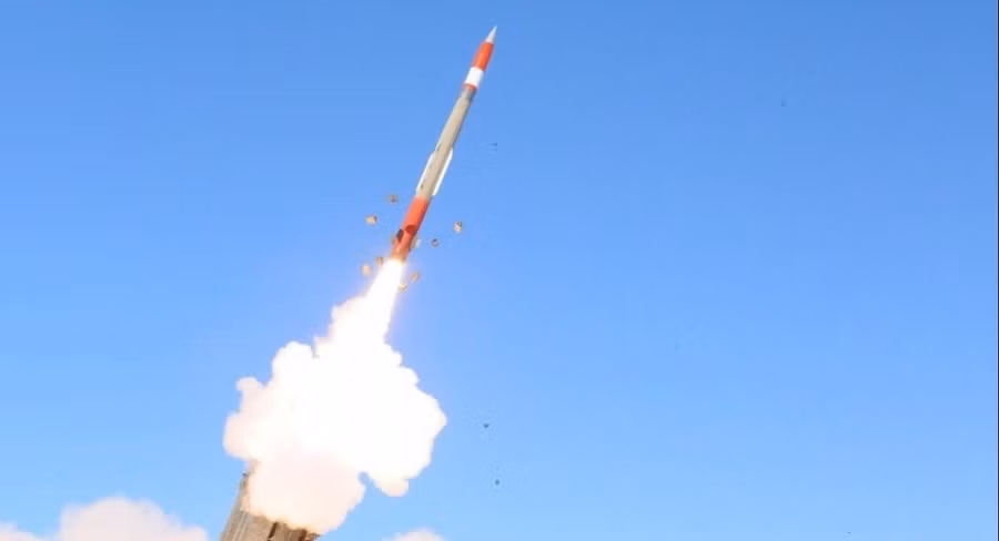 Tên lửa đánh chặn PAC-3 MSE được phóng từ hệ thống phòng không Patriot.