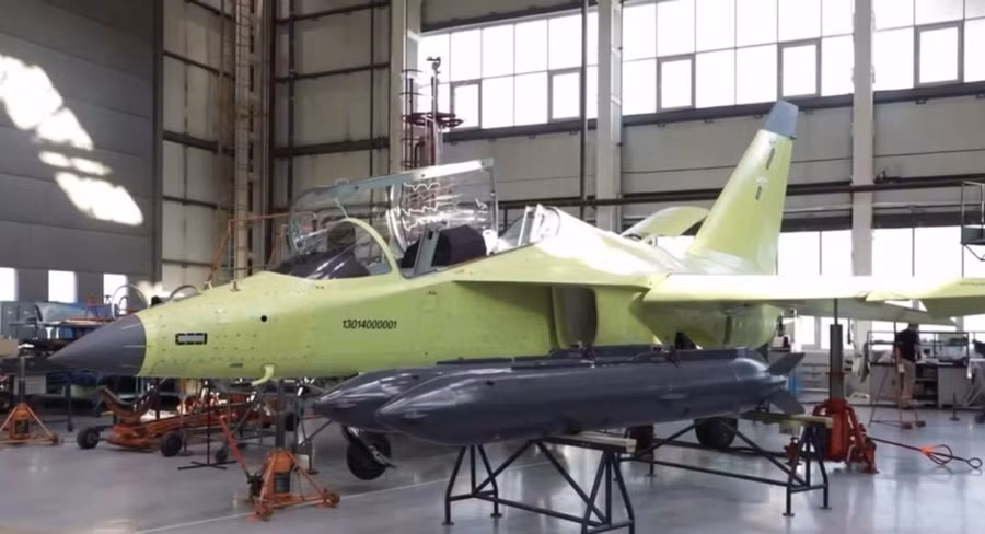 Máy bay chiến đấu hạng nhẹ Yak-130M của Nga.