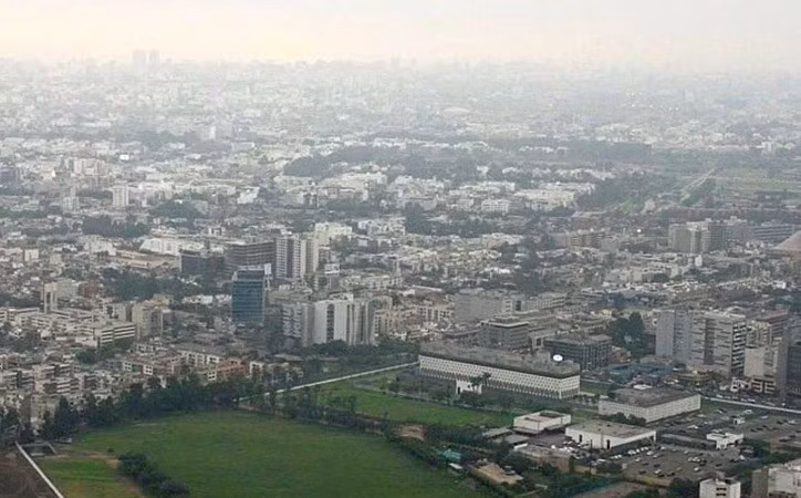 Algeria cắt đứt hoàn toàn quan hệ ngoại giao với UAE, và đóng cửa không phận nước này.