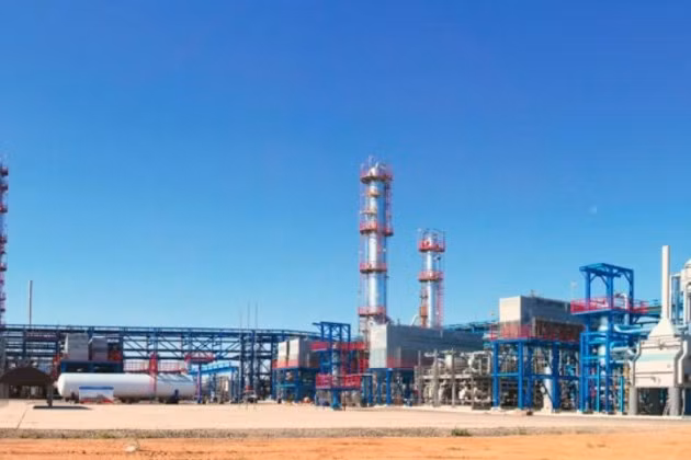 Kazakhstan ngừng cung cấp xăng cho Nga.