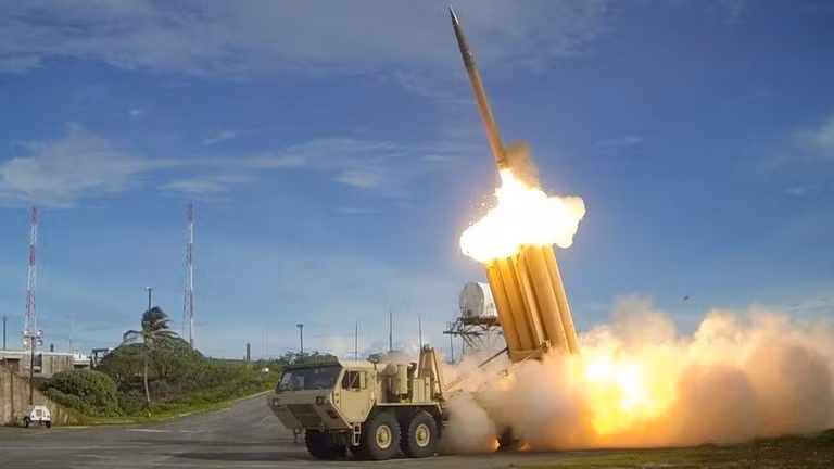 Hệ thống phòng thủ tên lửa THAAD của Mỹ.