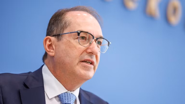 Bộ trưởng Nội vụ Liên bang Đức, Alexander Dobrindt.