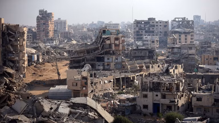 Nhiều tòa nhà ở thành phố Gaza bị phá hủy do các cuộc không kích của Israel.