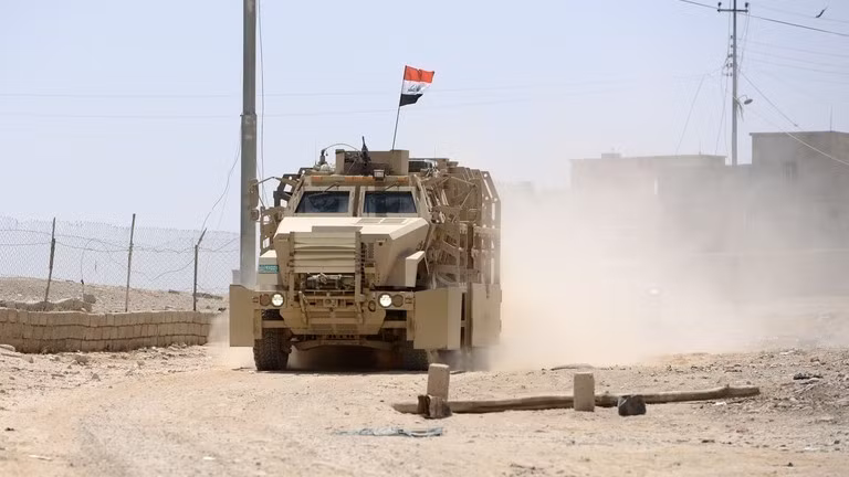 Một xe bọc thép của lực lượng vũ trang Iraq.