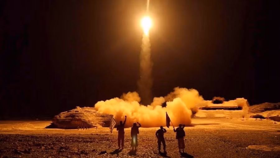 Lãnh đạo Houthi ở Yemen tiết lộ chi tiết cuộc đối đầu đang diễn ra với Israel và Mỹ, ngày 17/4/2025.