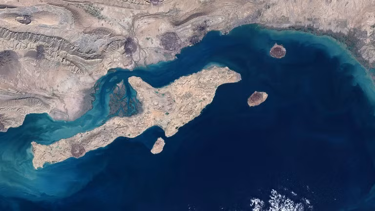 Eo biển Hormuz.