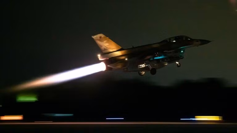 Chiến đấu cơ Israel tấn công miền Nam Syria, ngày 10/3/2025.