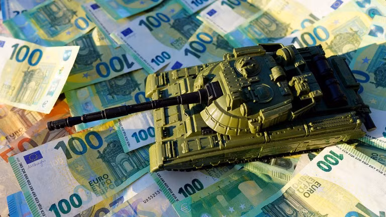 Pháp đang tìm cách thu lợi từ việc bán vũ khí cho Ukraine.