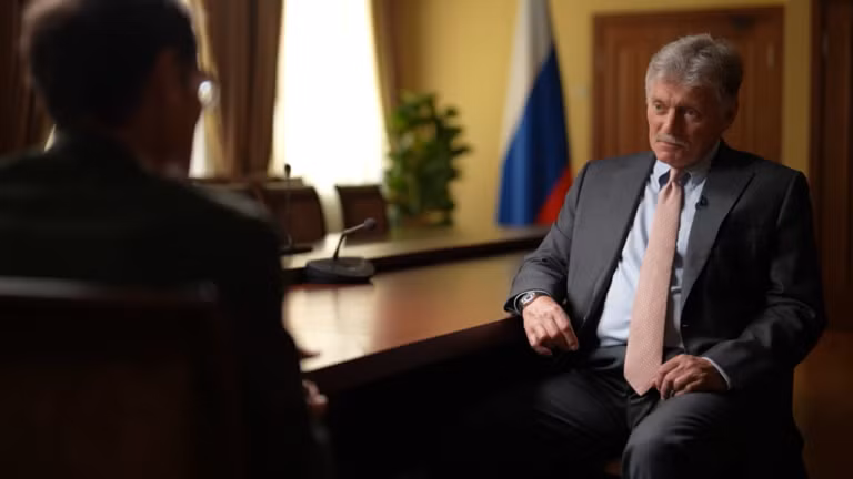 Phát ngôn viên Điện Kremlin Dmitry Peskov trong buổi phỏng vấn với tạp chí Die Weltwoche của Thụy Sĩ, ngày 7/7/2026.