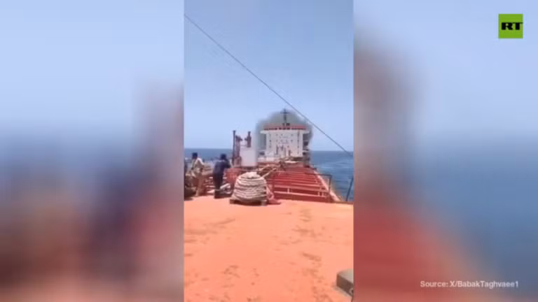 Tàu thương mại MT Marivex chở 24 người Ấn Độ bị nhắm mục tiêu gần đảo Masirah của Oman, ngày 8/6/2026.
