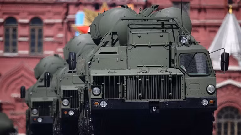 Hệ thống phòng không S-400 Triumf của Nga,