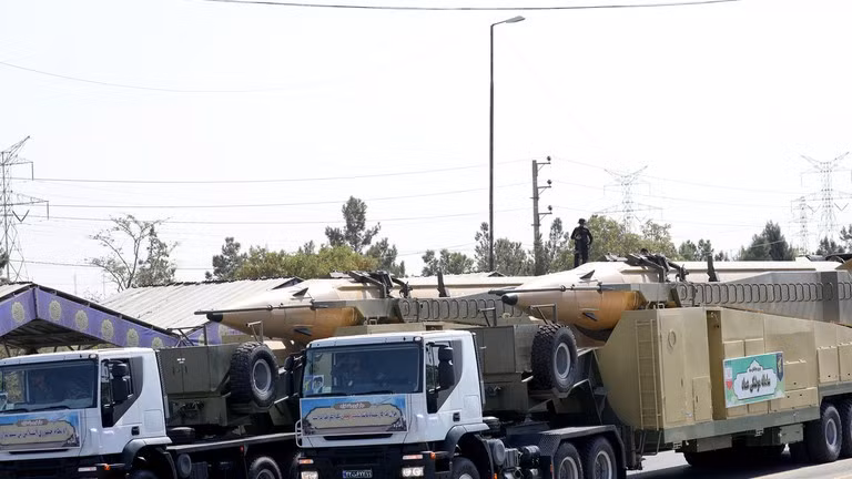Tên lửa đạn đạo Emad của Iran.