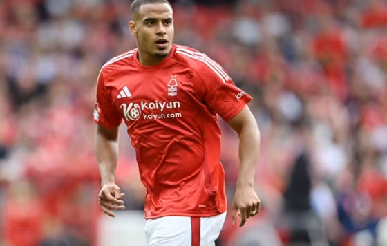 Murillo lọt tầm ngắm của Man United.
