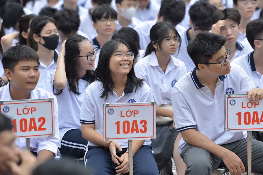 thpt-yen-hoa-9188-8307.jpg