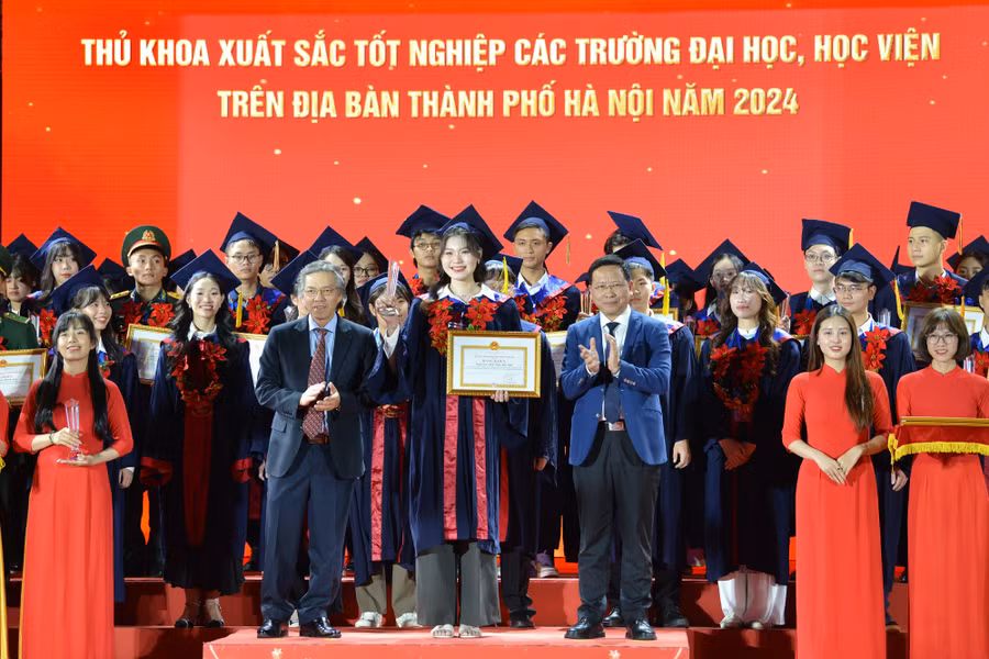 tuyen-duong-thu-khoa-3775-3309.jpg