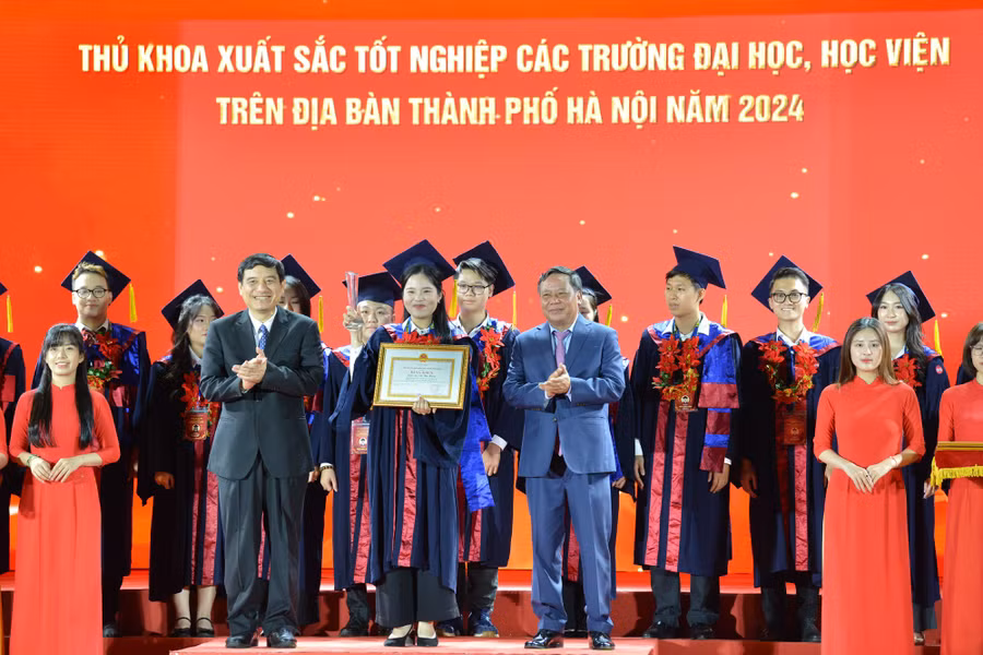 tuyen-duong-thu-khoa-3601-5084.jpg