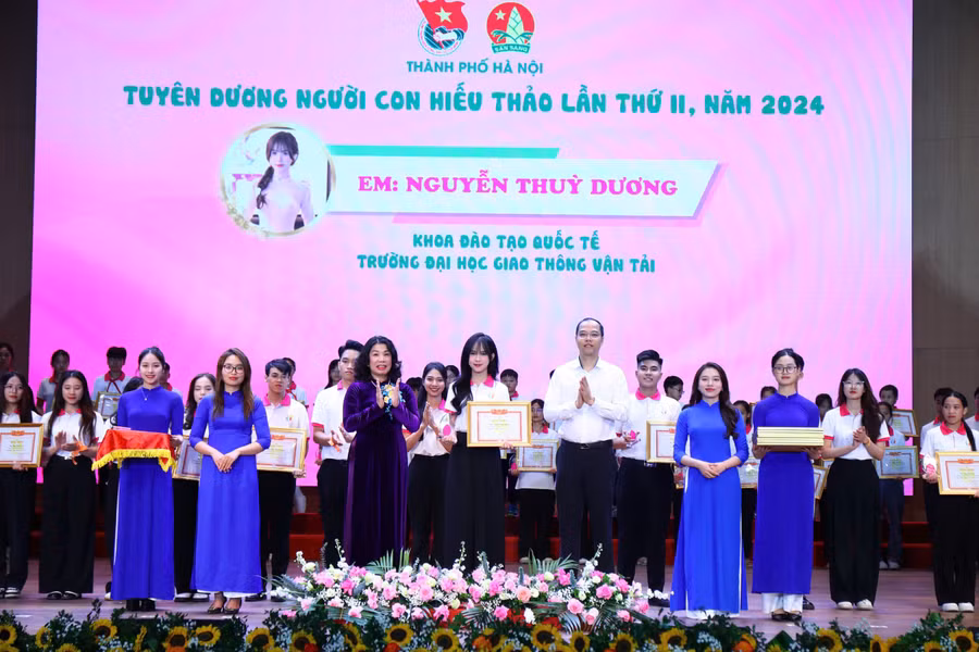 z6061876162341-3e0e7db725e5c1ad54b105c084876a96.jpg