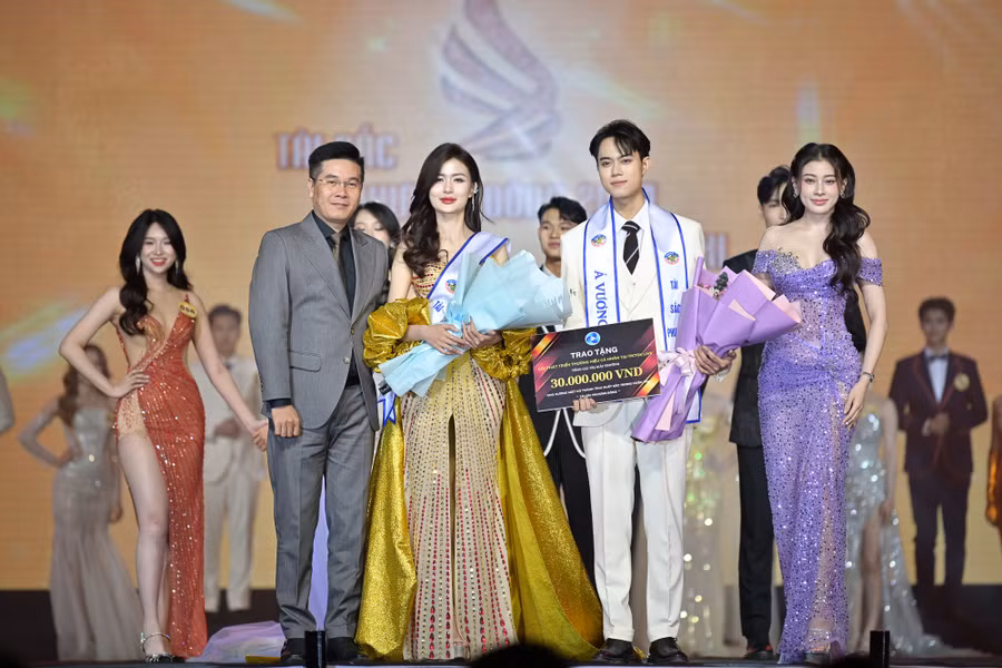 tai-sac-phuong-dong-3542.jpg