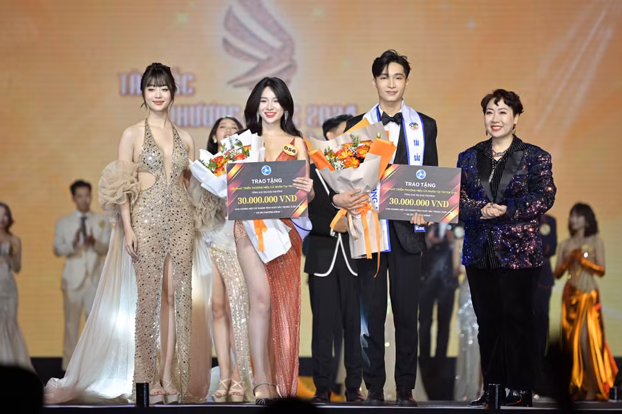 tai-sac-phuong-dong-3621.jpg