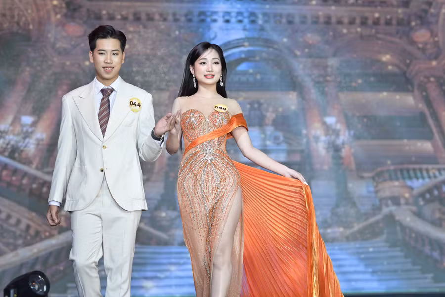 tai-sac-phuong-dong-2216.jpg