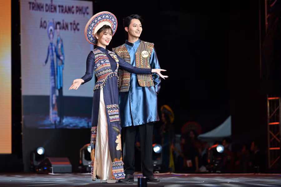 tai-sac-phuong-dong-1009.jpg