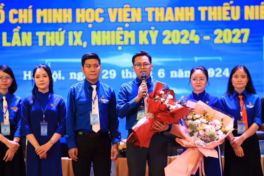 z5587625201229_73529a2c0b46ba5a10071082f4e7afa5.jpg
