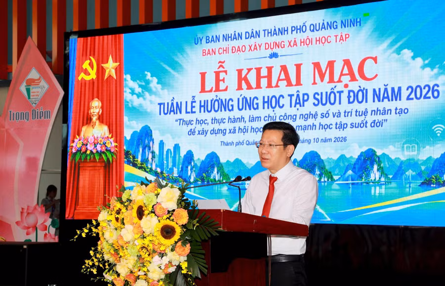 Ông Nguyễn Việt Dũng phát biểu khai mạc.
