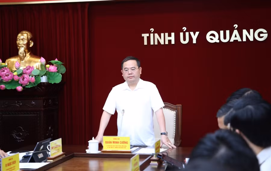 Ông Quản Minh Cường, Bí thư Tỉnh ủy Quảng Ninh phát biểu chỉ đạo tại buổi làm việc.