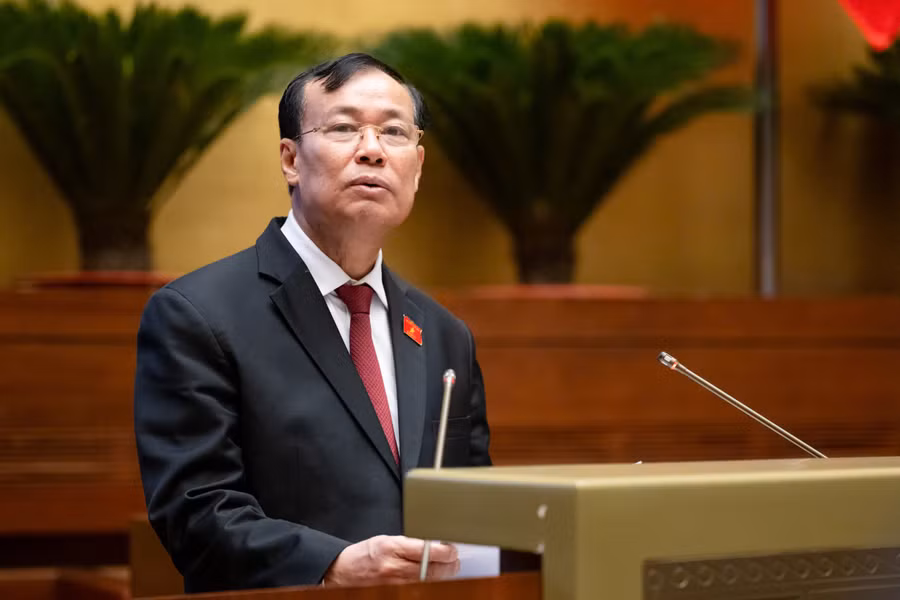 Chủ nhiệm Ủy ban Quốc phòng và An ninh Lê Tấn Tới. 