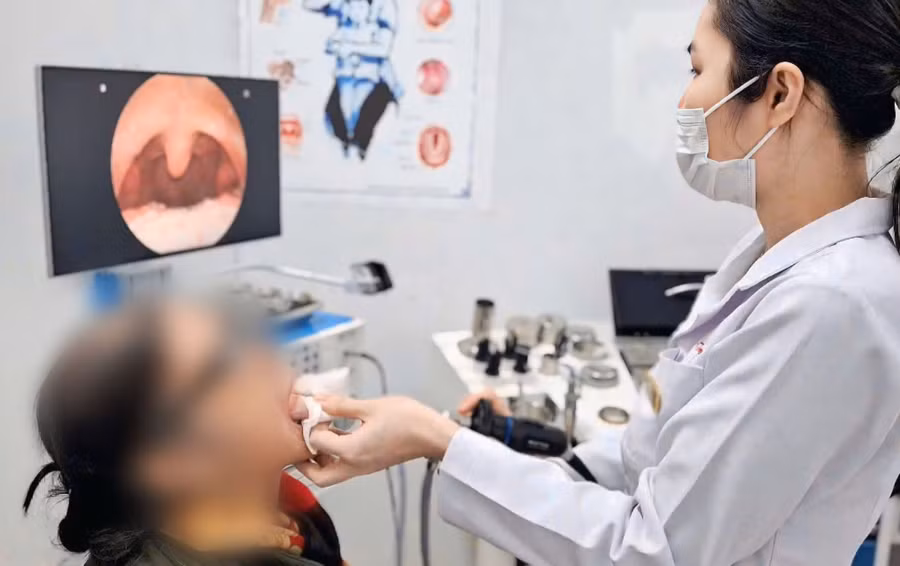 Dị vật đường tiêu hóa trên có thể “ẩn mình” trong cơ thể nhiều ngày mà không gây triệu chứng rõ ràng. Ảnh: BVCC. 