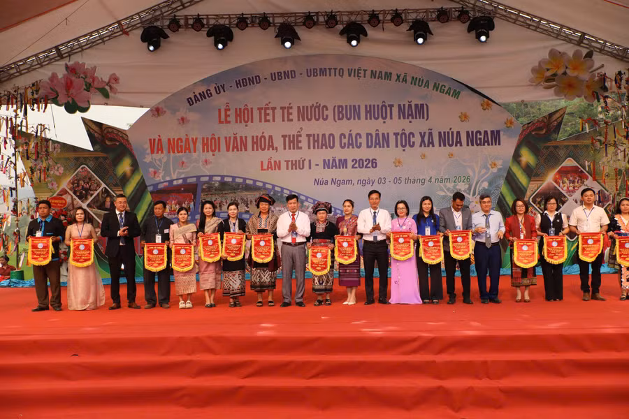 tet-te-nuoc-nua-ngam-1.jpg