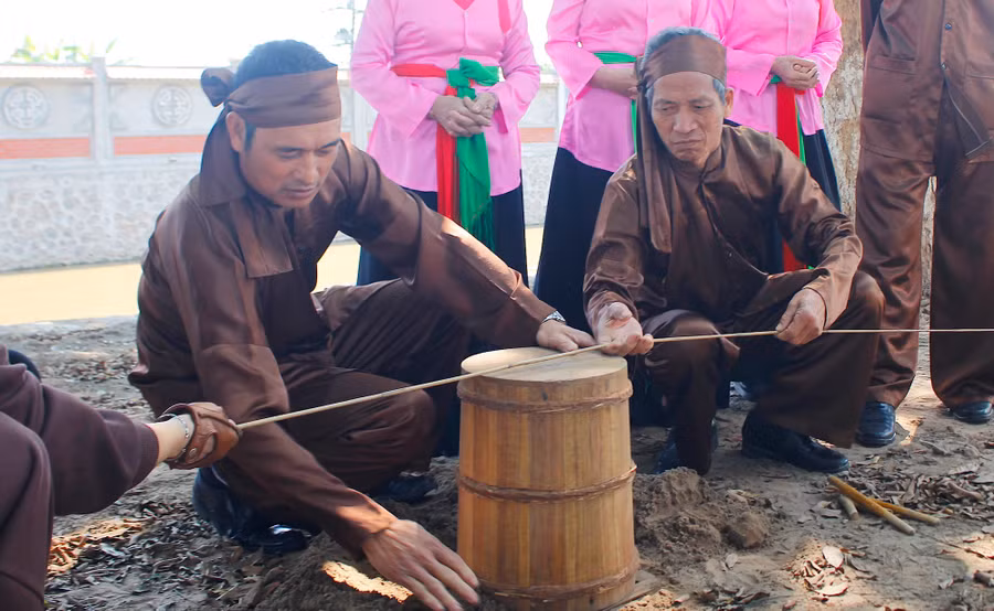 am-vang-trong-quan-giua-mien-truyen-thuyet-da-trach-3.jpg