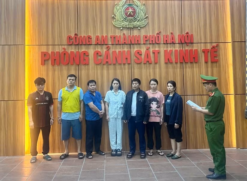 thit-lon-benh-lot-vao-truong-hoc-lo-hong-quan-ly-1.jpg