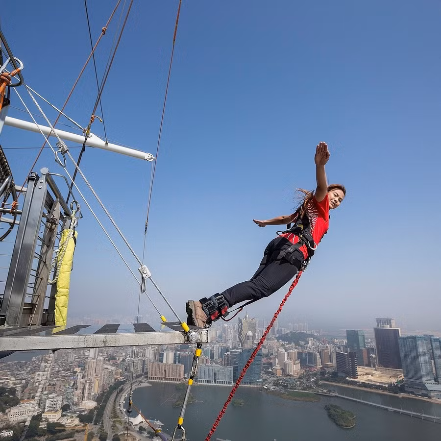thu-thach-gioi-han-o-diem-nhay-bungee-2.jpg