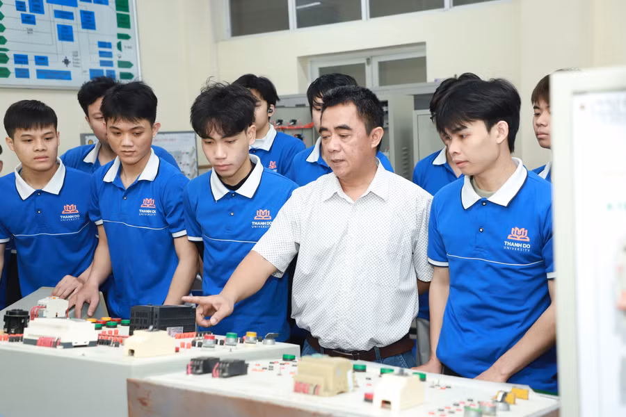 Giờ học, thực hành tại Trường Đại học Thành Đô. Ảnh: NVCC