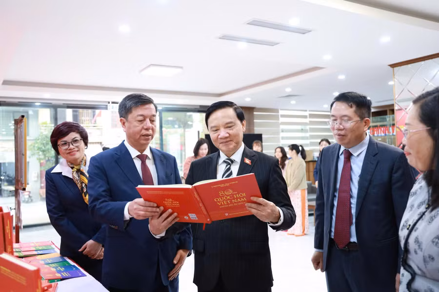80-nam-quoc-hoi-1.jpg