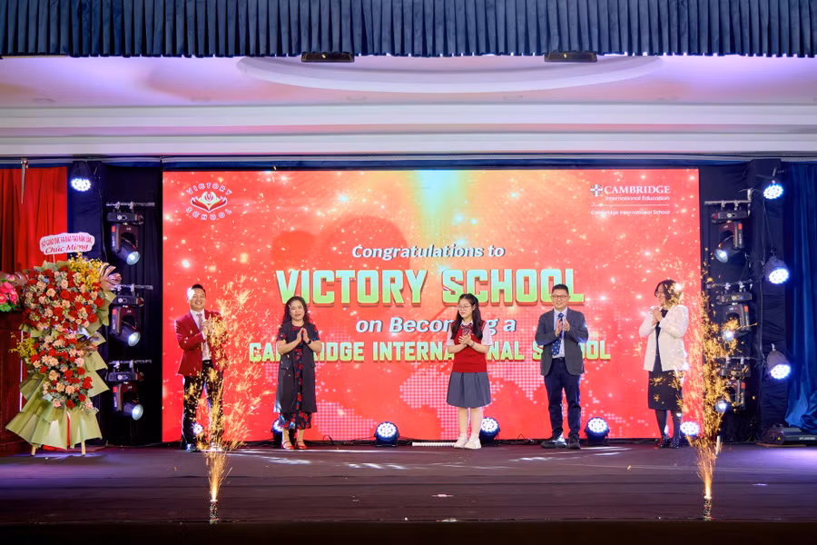 Trường Tiểu học, THCS và THPT Victory (Đắk Lắk) trở thành Trường Quốc tế Cambridge mang mã số VN728. Ảnh: TH