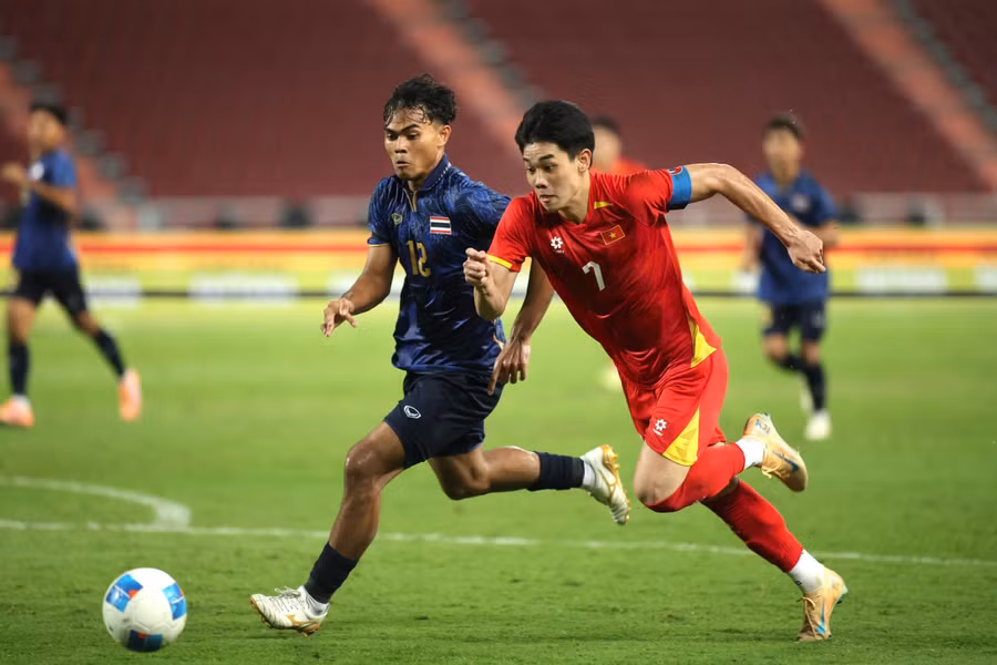 huan-luyen-vien-kim-sang-sik-nguoi-viet-len-trang-su-moi-3.jpg