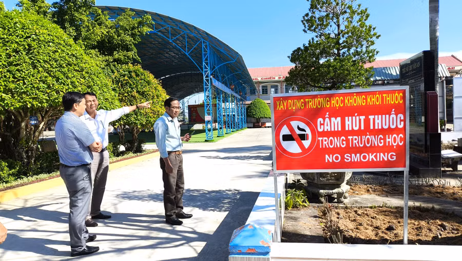 Mô hình 'Trường học không khói thuốc' tại Cà Mau. Ảnh: QM