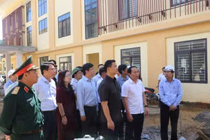Phó Thủ tướng Lê Tiến Châu yêu cầu đẩy nhanh thi công để sớm đưa trường vào vận hành.