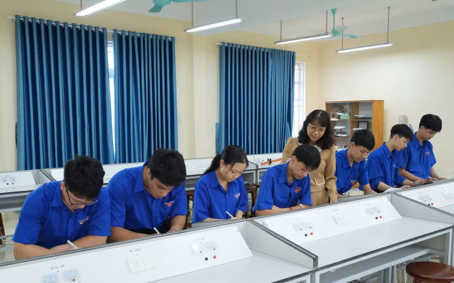 co-trang-ngan.jpg