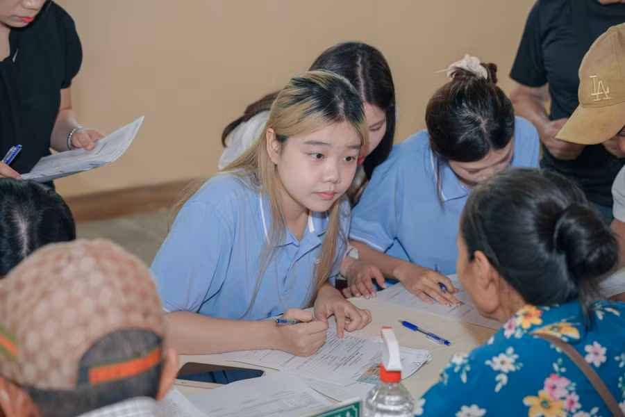 Đưa sinh viên vào môi trường y tế thực tiễn qua hoạt động cộng đồng