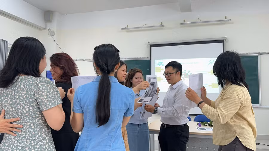 Trường Đại học Ngoại ngữ (Đại học Đà Nẵng) tập huấn giáo viên dạy một số môn học bằng tiếng Anh.