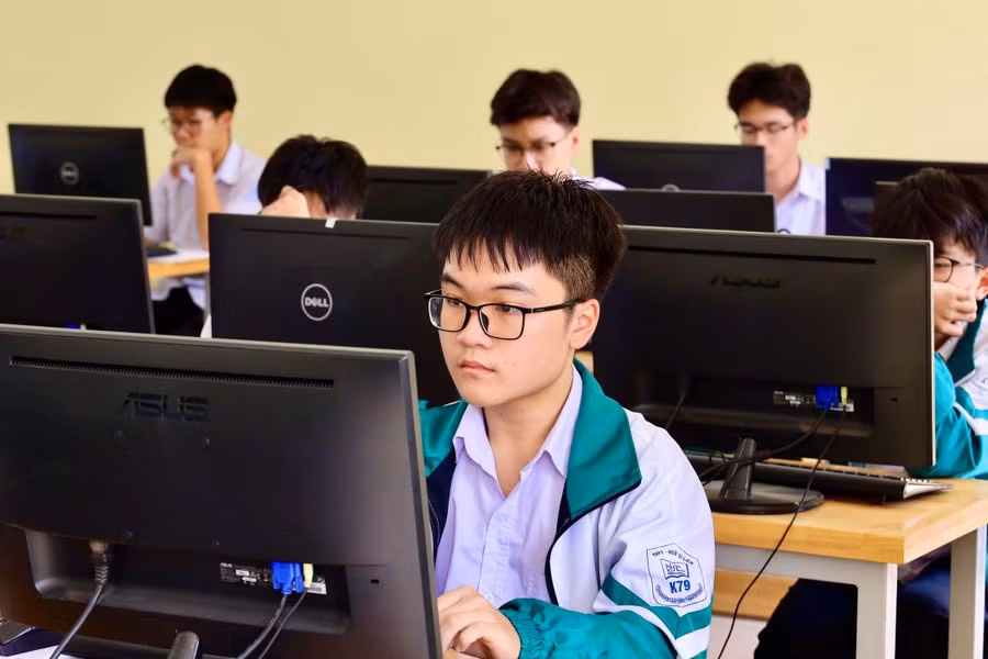 Học sinh tham gia khảo sát PISA chu kỳ 2025. Ảnh: Nguyễn Mạnh.