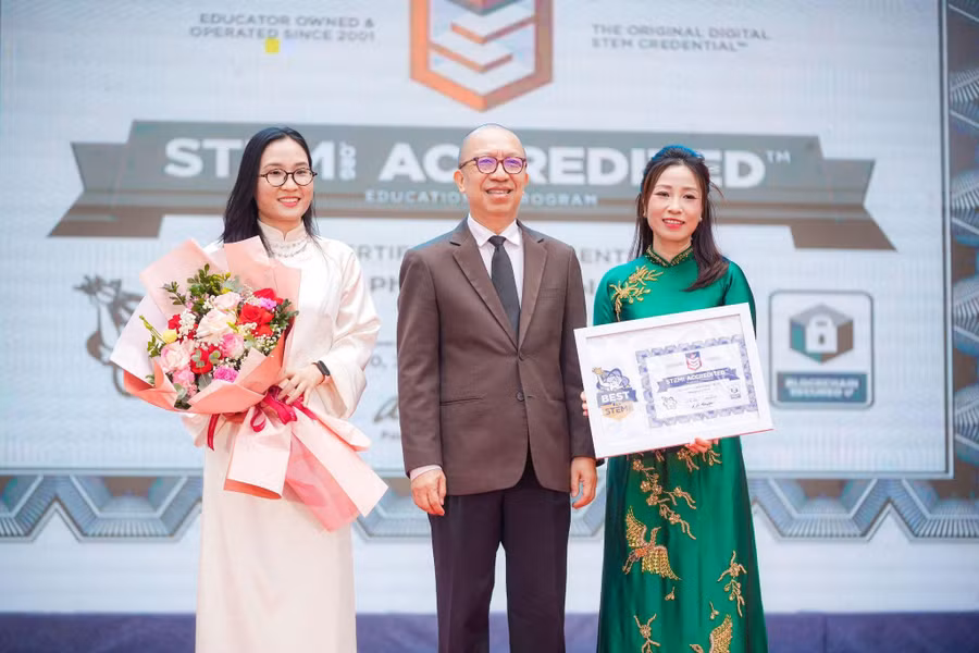 Phenikaa School đạt chứng nhận toàn cầu về giáo dục STEM và lọt Top 5% tổ chức STEM xuất sắc nhất thế giới.
