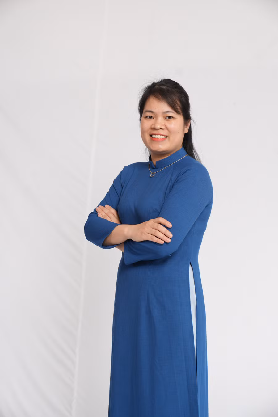 co-pham-thi-minh-nguyet-gv-vat-li.jpg