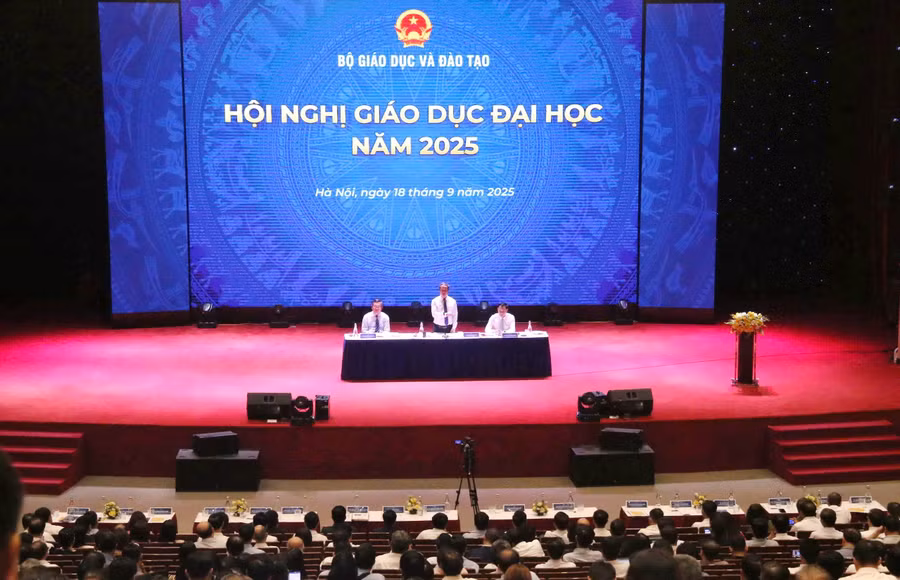 Bộ trưởng Nguyễn Kim Sơn chủ trì Hội nghị giáo dục đại học 2025.