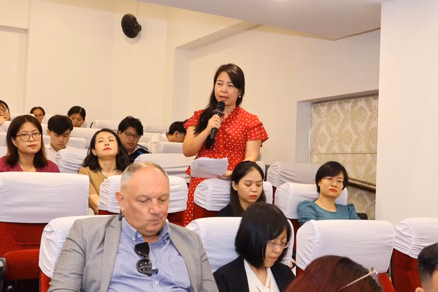 hoi-thao-tieng-anh4.jpg